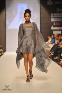 Lady unveil