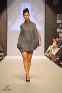 Lady unveil