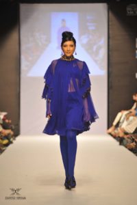 Lady unveil